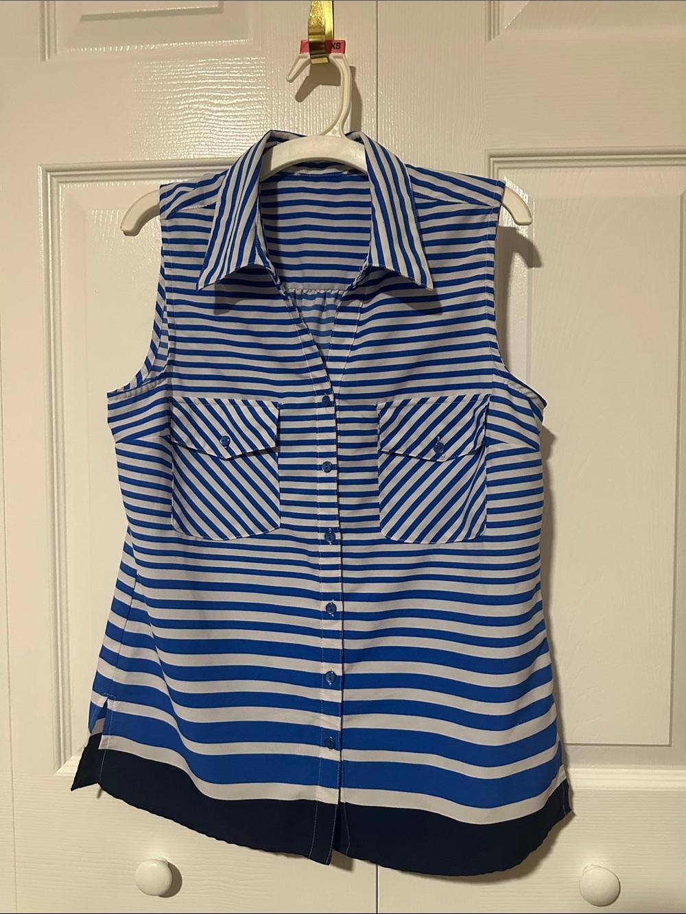 Sleeveless Blue & White Striped Button-Down Shirt with Contrast Hem